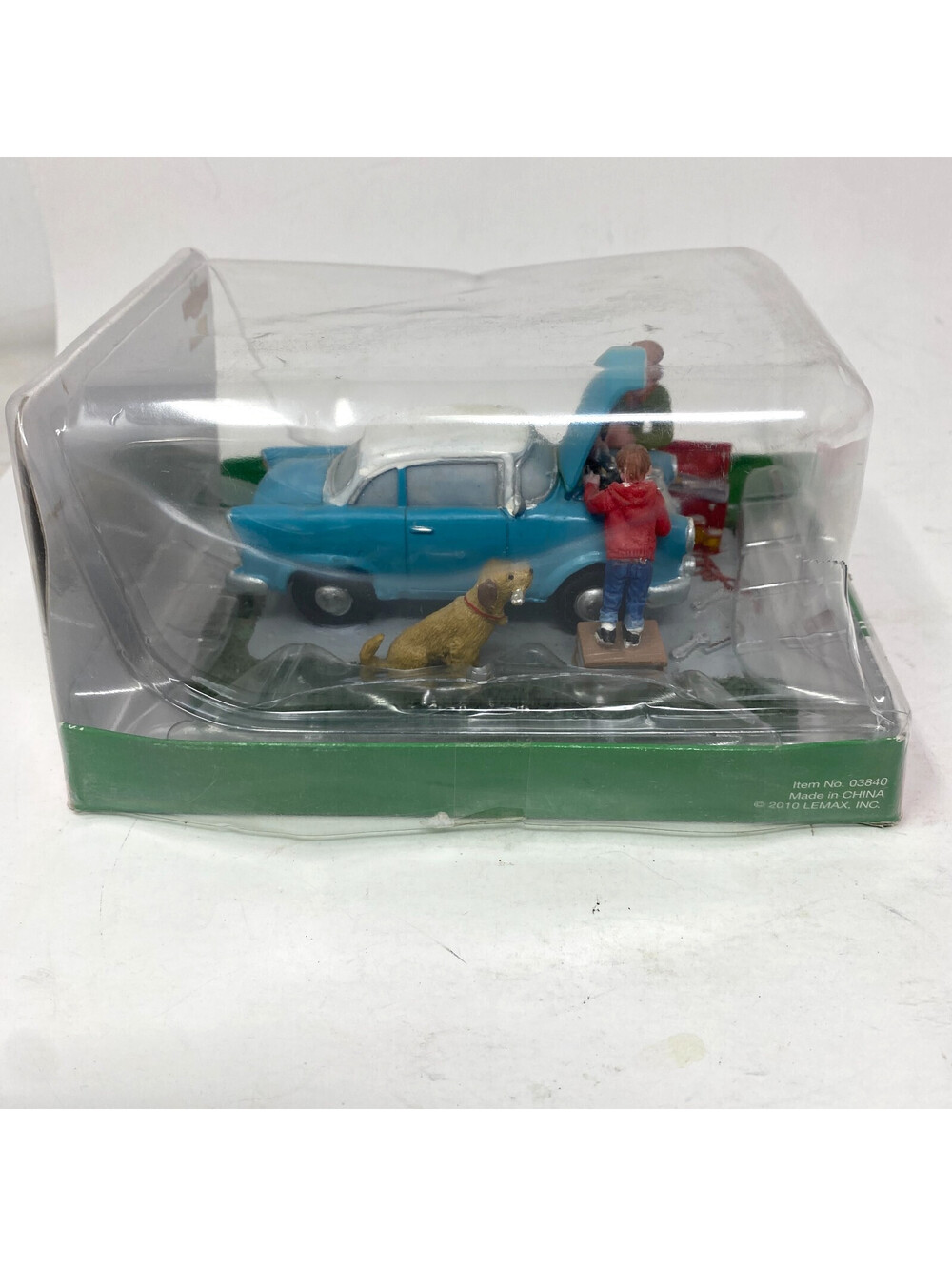 Lemax Coventry Cove Tune Up 03840 Christmas Village Table Accent Mechanic Car
